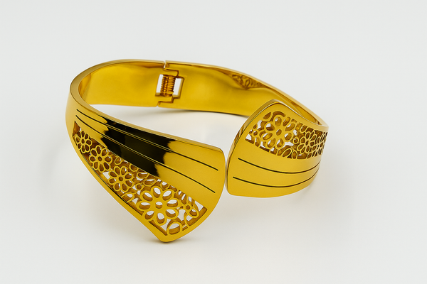 Sunheri charm bracelet